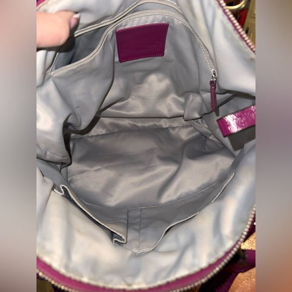 Coach Poppy Daisy Liquid Gloss patent leather tote bag in magenta 2012 - Picture 8 of 9